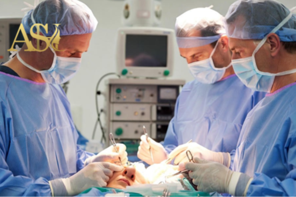 بررسی نتایج واضح عمل بینی افراد لب شکری